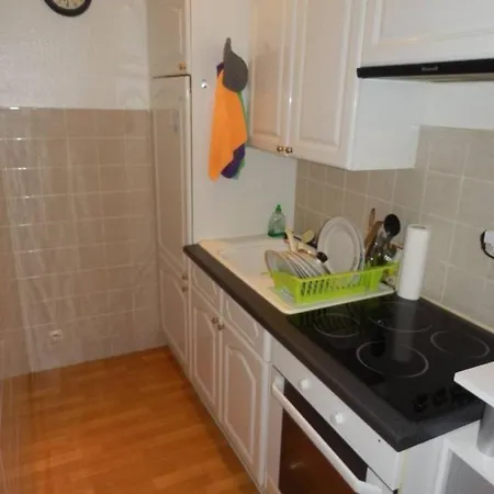 Agreable 2 Pieces A Avec Garage Ferme - Check In Autonome Lägenhet